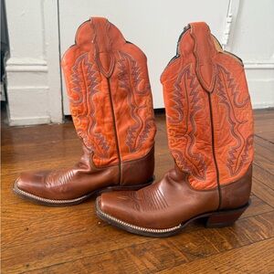 Gorgeous Vintage Justin Cowboy boots size 7